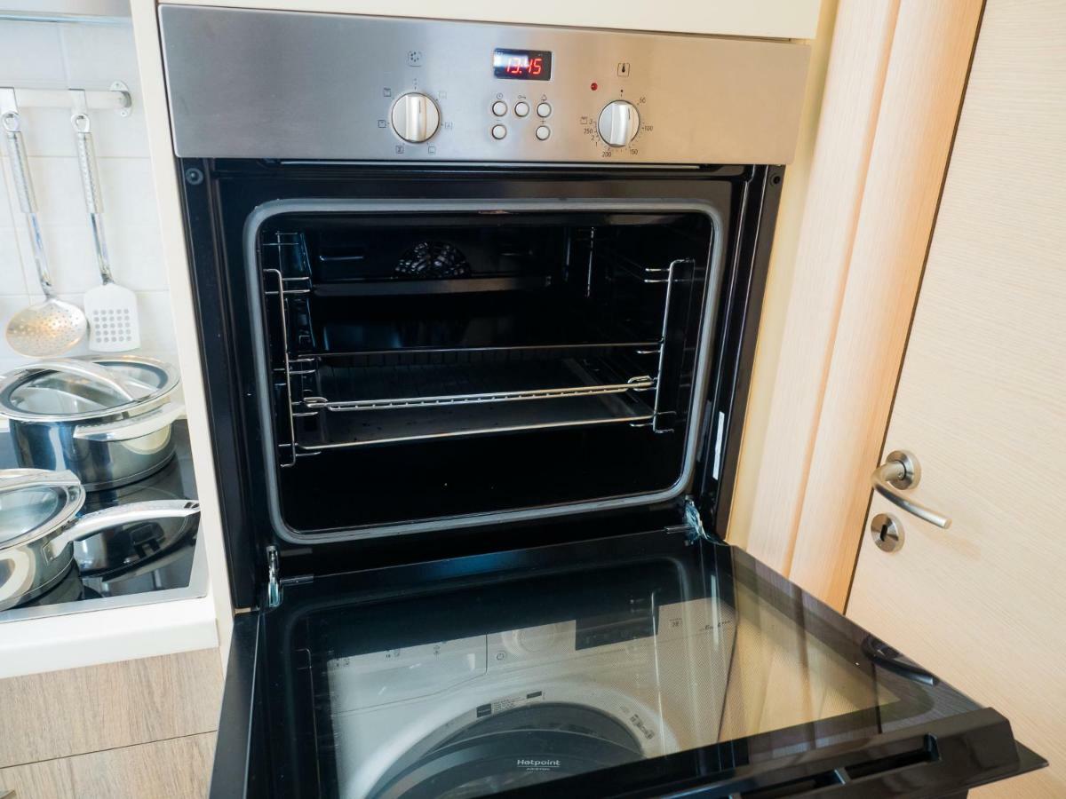 7th Floor Stunning View Penthouse In Apartment Piraeus