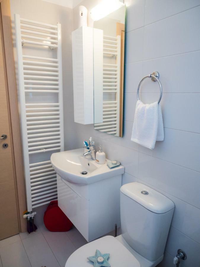 7th Floor Stunning View Penthouse In Piraeus